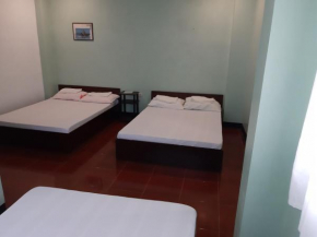 Angel and Marie's Basic ACroom for 3-6 pax 3rdfloor
